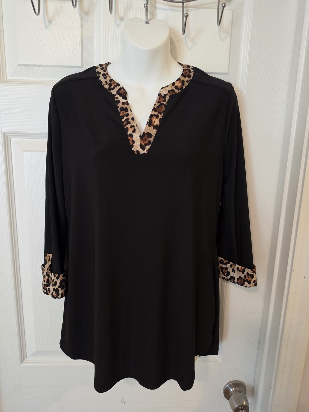 Dressbarn Black Tunic with Leopard-Print Trim Size Small